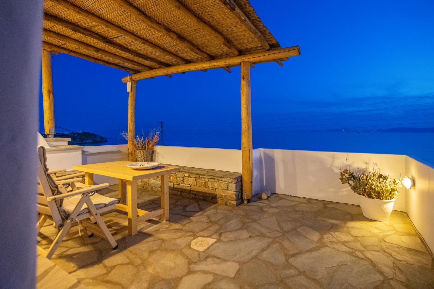 Big Blue Suites & Apartments كيونيا المظهر الخارجي الصورة