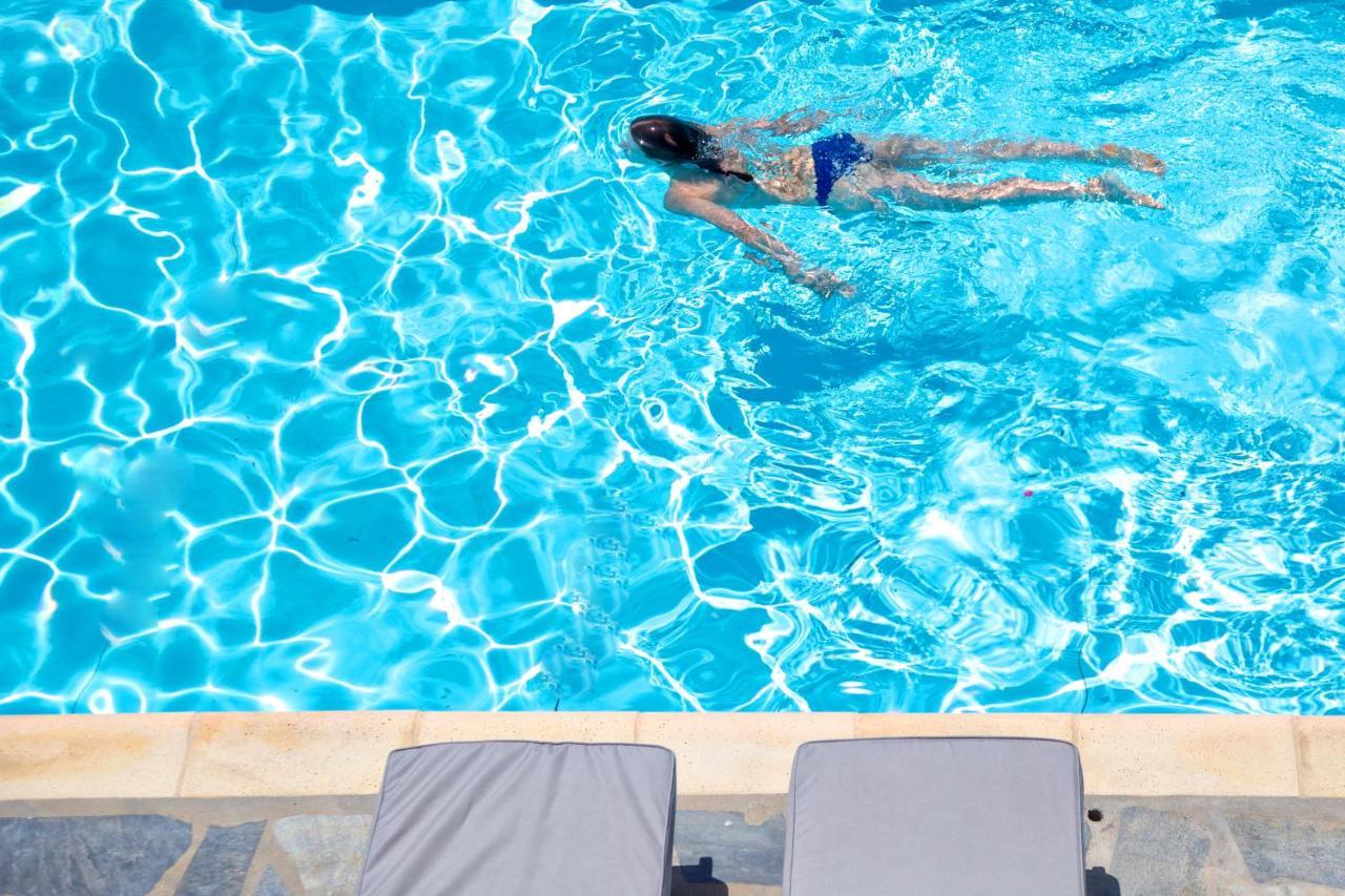 Big Blue Suites & Apartments كيونيا المظهر الخارجي الصورة